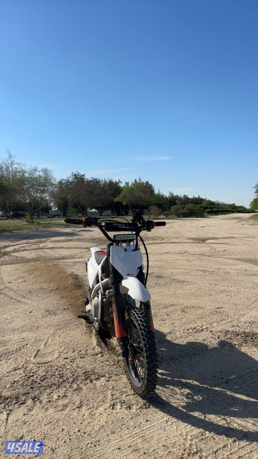 سيكلين واحد هيرو ٢٠٠ سيسي و الثاني ماكس بور ١٢٥ سيسي5