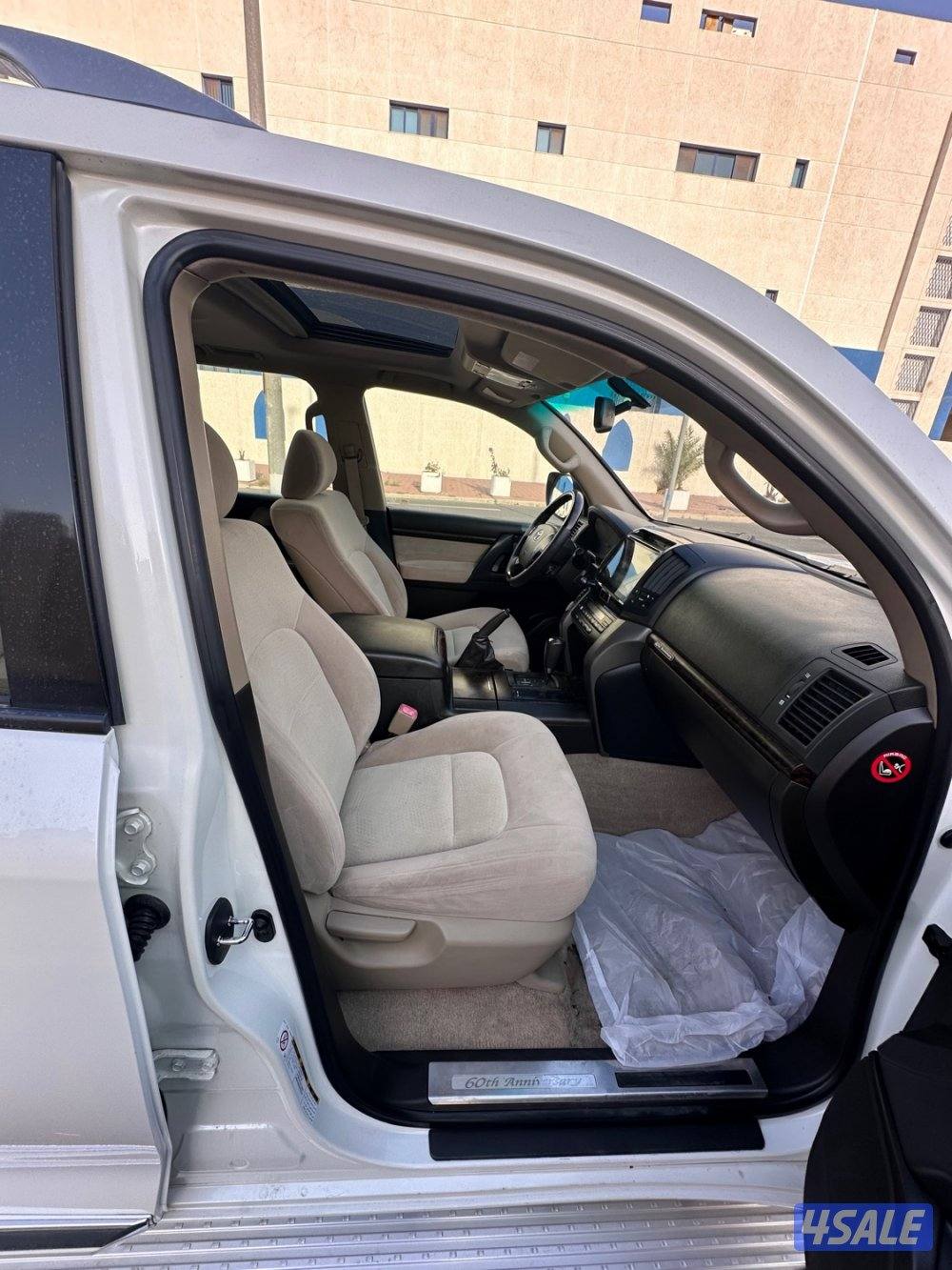 🚘 تويوتا - لاند كروزر 201111