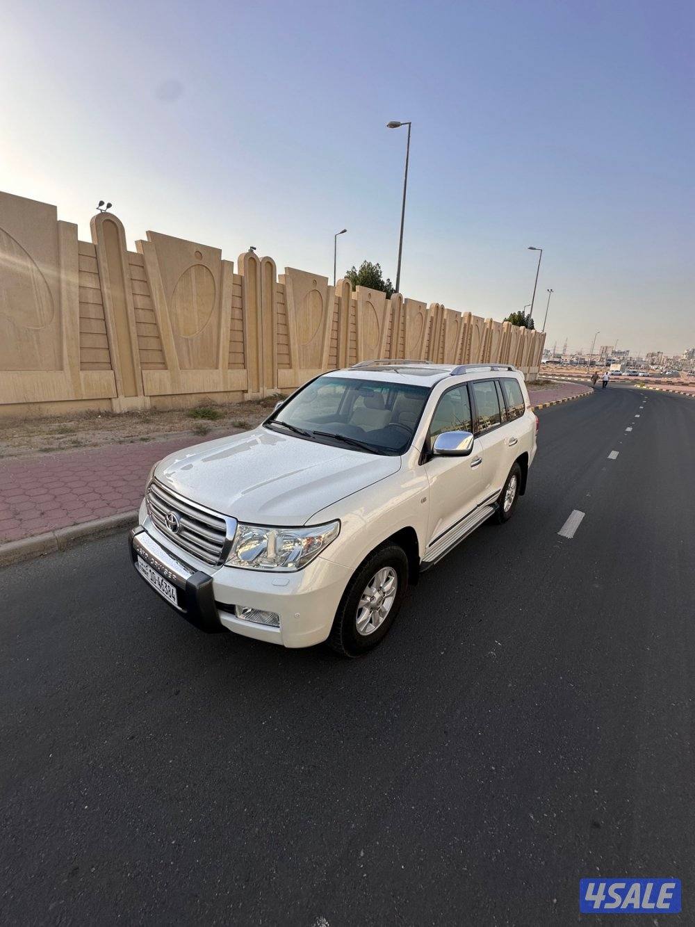 🚘 تويوتا - لاند كروزر 201114