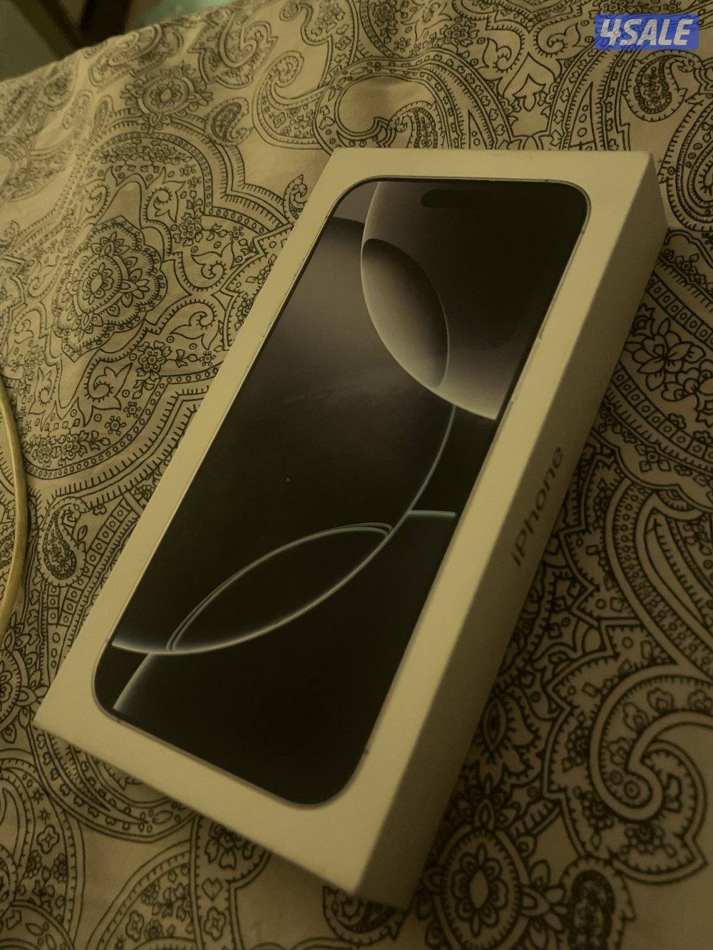 iPhone 16 Pro Max 1TB / White1