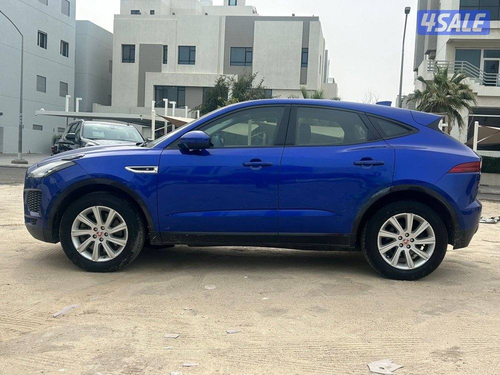 للبيع E PACE موديل 2018 ماشي 112 6 سلندر3