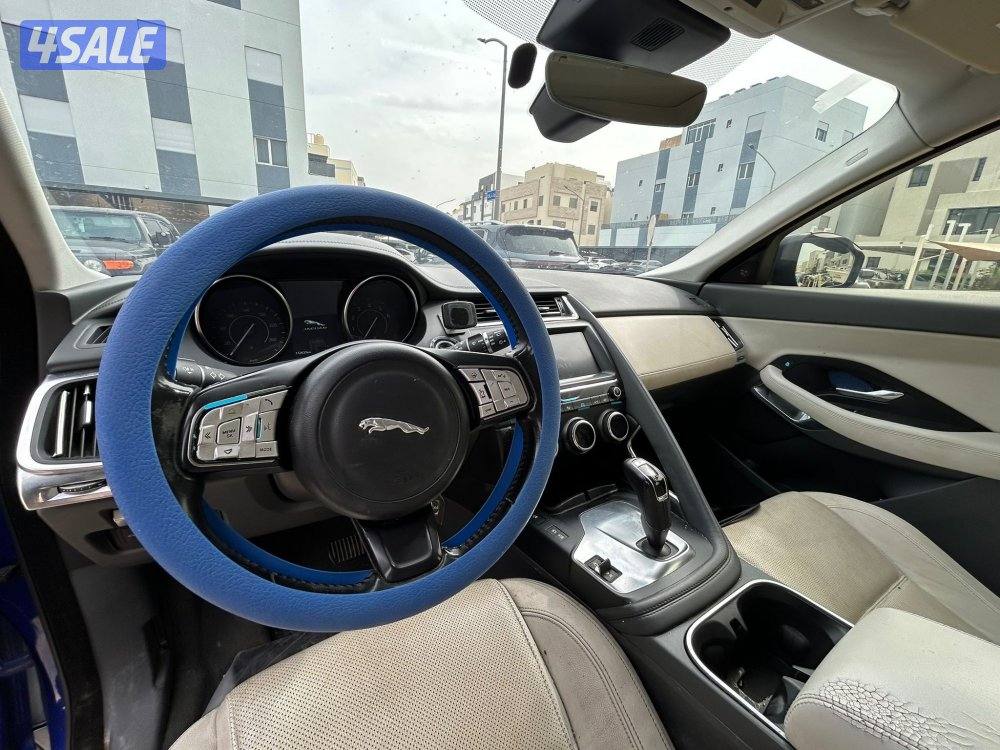 للبيع E PACE موديل 2018 ماشي 112 6 سلندر8