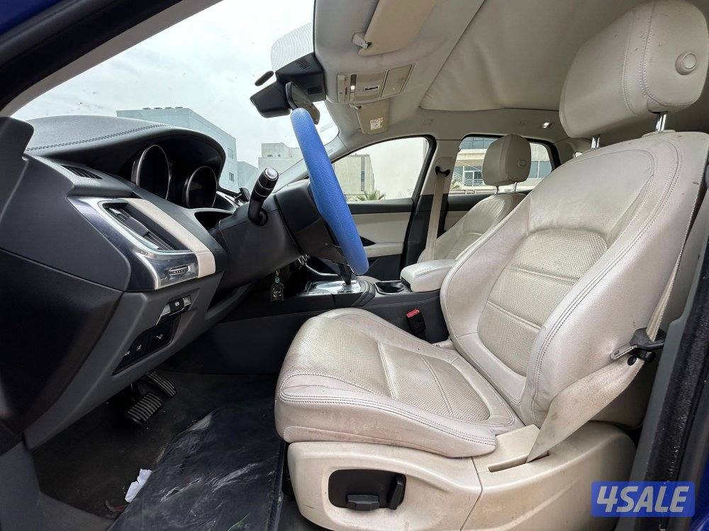 للبيع E PACE موديل 2018 ماشي 112 6 سلندر9