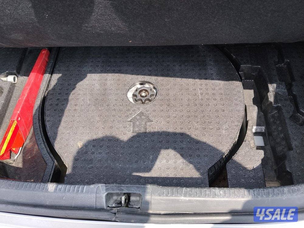 تويوتا اريون 2015 عداد 73 فقط يوجد فحص حديث12