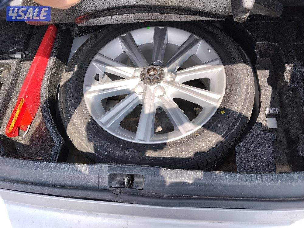 تويوتا اريون 2015 عداد 73 فقط يوجد فحص حديث13