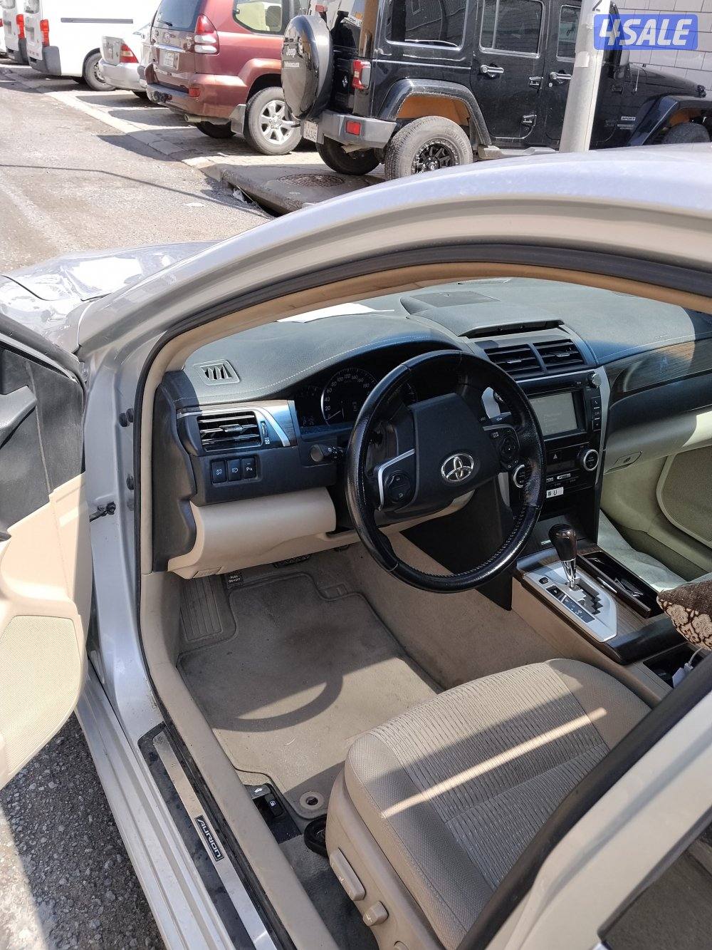 تويوتا اريون 2015 عداد 73 فقط يوجد فحص حديث14