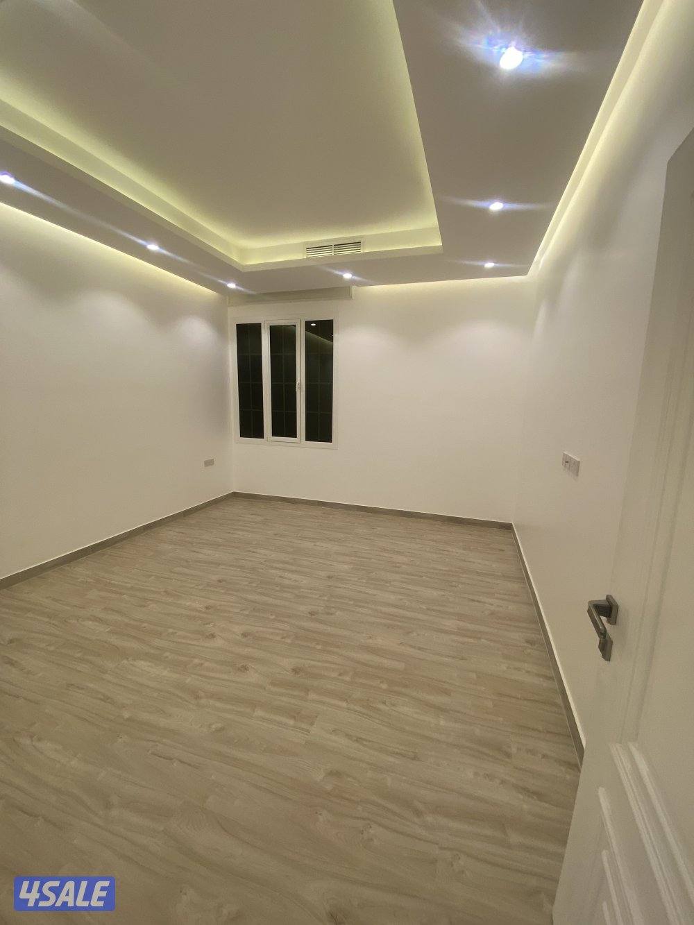 للإيجار شقة vip غرب عبدالله المبارك من المالك مباشر7
