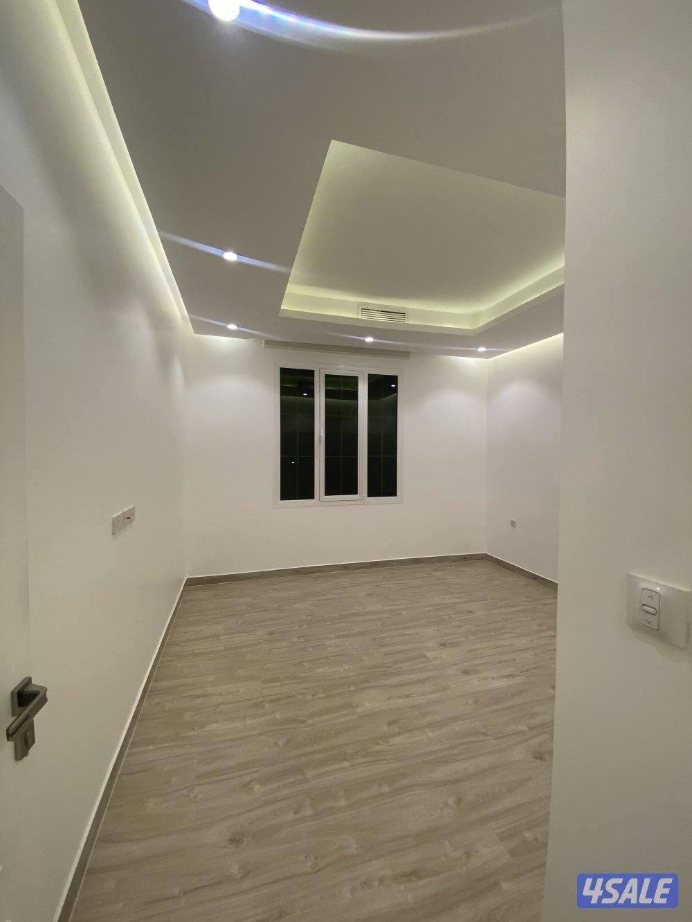 للإيجار شقة vip غرب عبدالله المبارك من المالك مباشر8