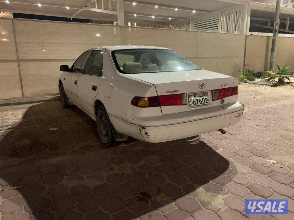 للبيع/ كامري 20011