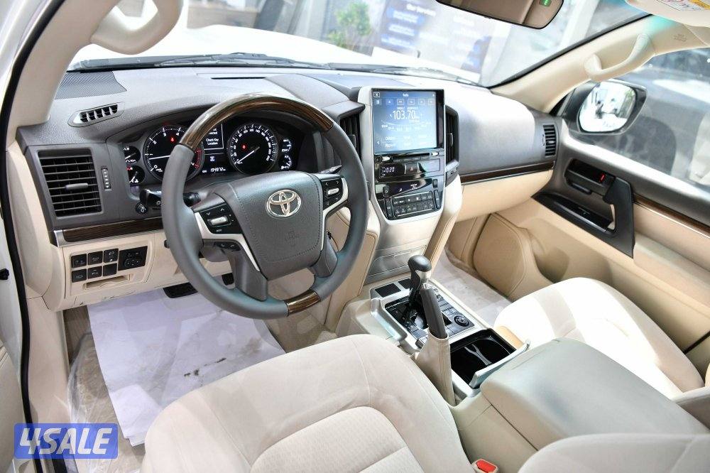 تويوتا لاندكروزر GXR جراند تورينغ5