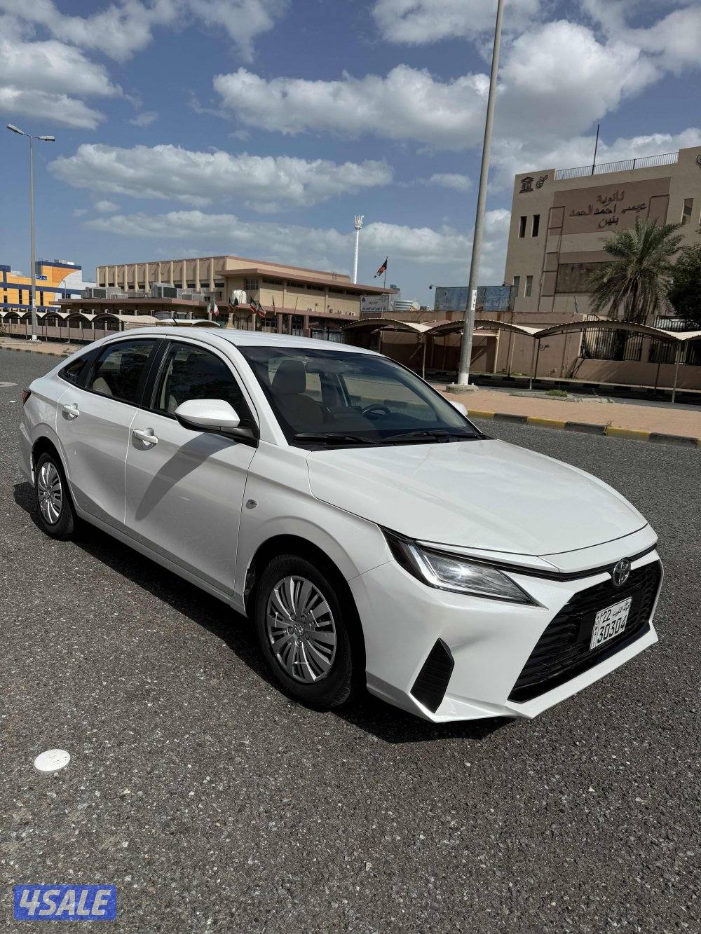 للبيع تويوتا ياريس 20235