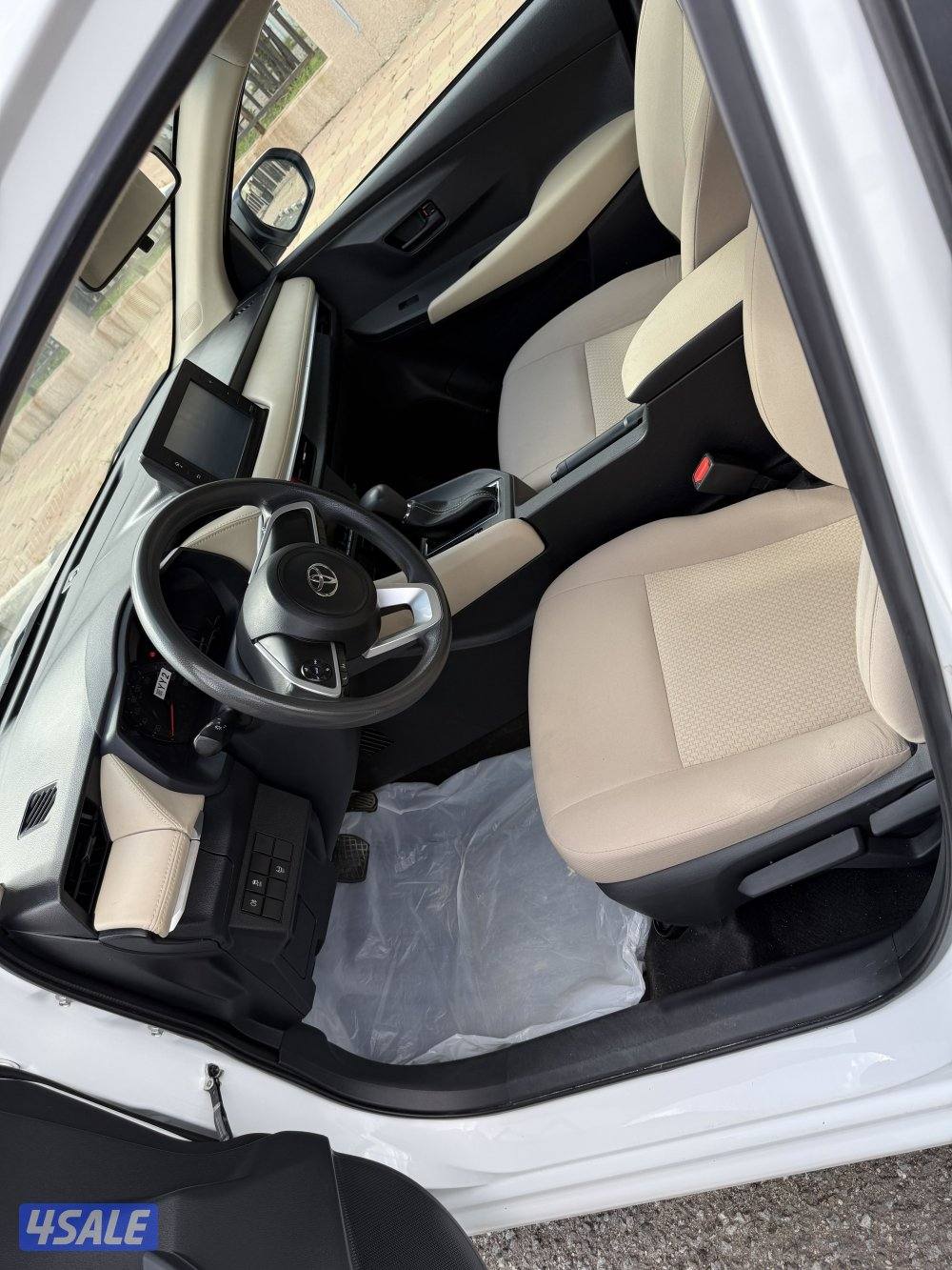 للبيع تويوتا ياريس 20237