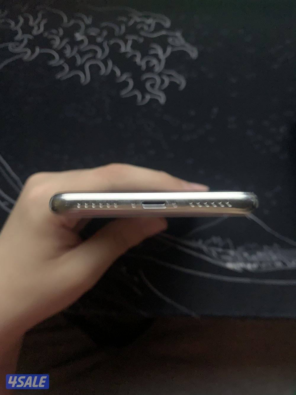 ايفون x للبيع ٢٥٦جيجا9