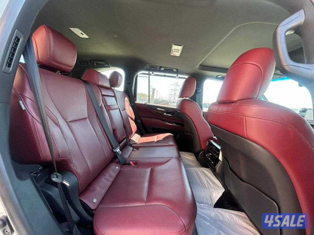 لكزس LX600 درجة ثانيه  twinturbo .V6 موديل 2023 ماشى 82.000 k.m4