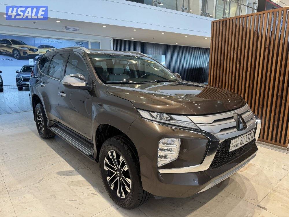 Mitsubishi montero sport1