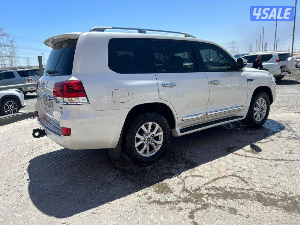 تويوتا لاند كروزر GX.R-V6 موديل 2021 ماشى 116.000 k.m   وارد الساير .3