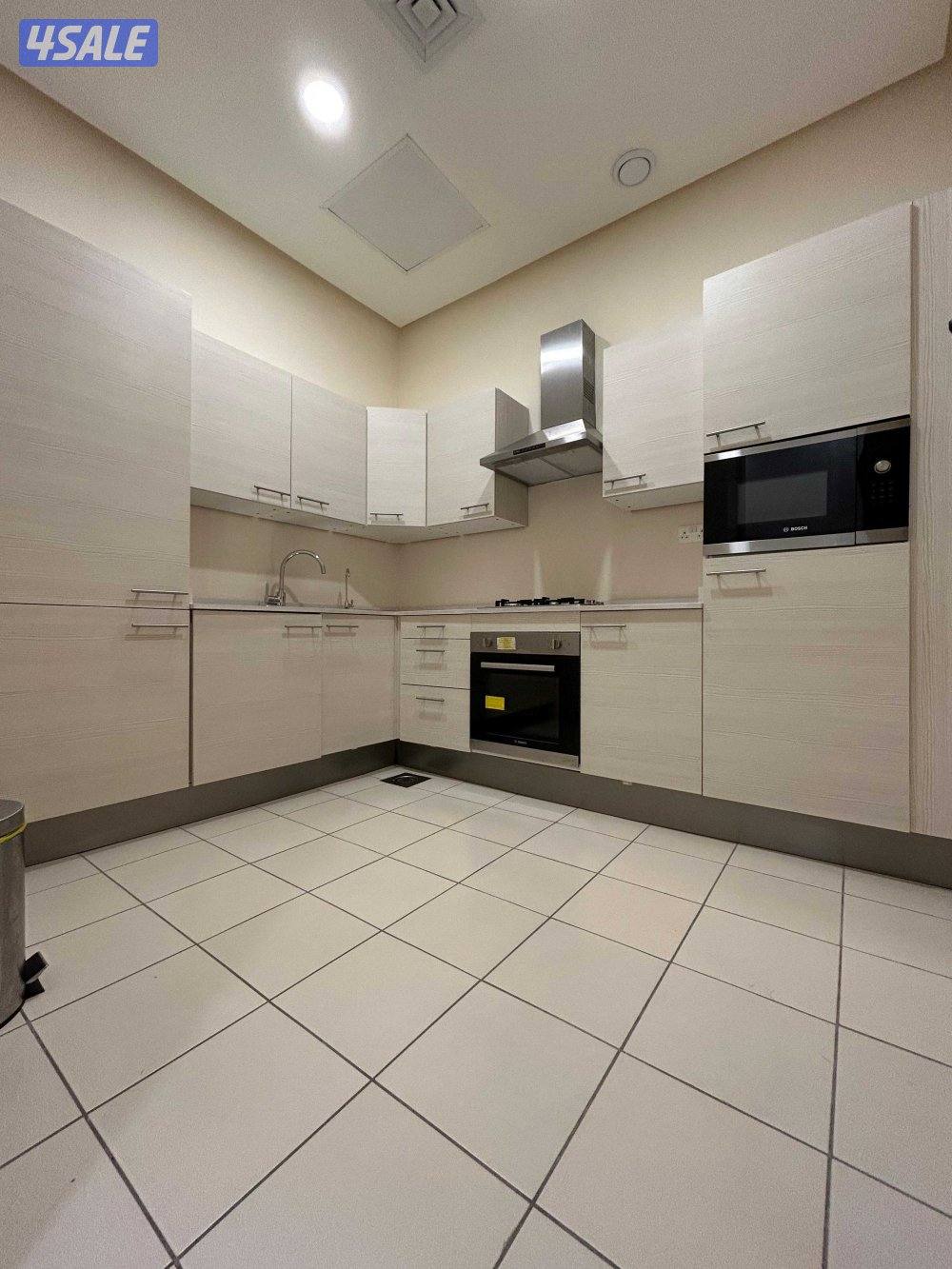 شقة مفروشة للإيجار في شرق قطعة 33