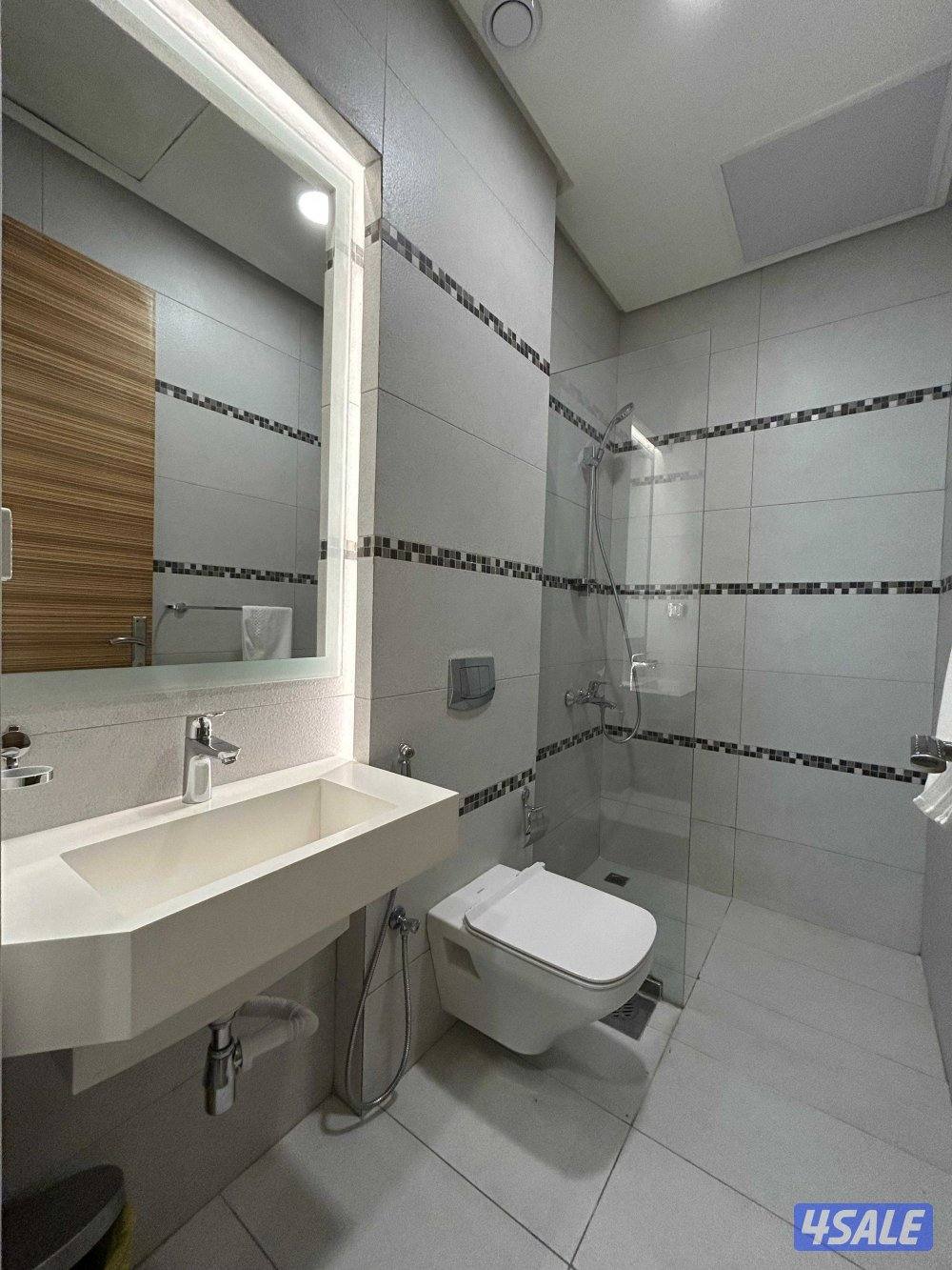 شقة مفروشة للإيجار في شرق قطعة 34