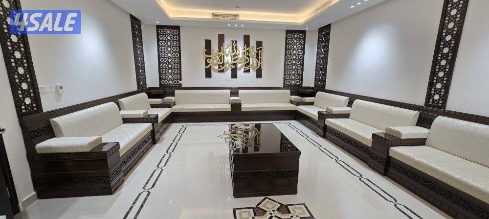 تنجيد وتفصيل مساند وكنب وديوانيات وجلسات وكل الستاير وسجاد قص13