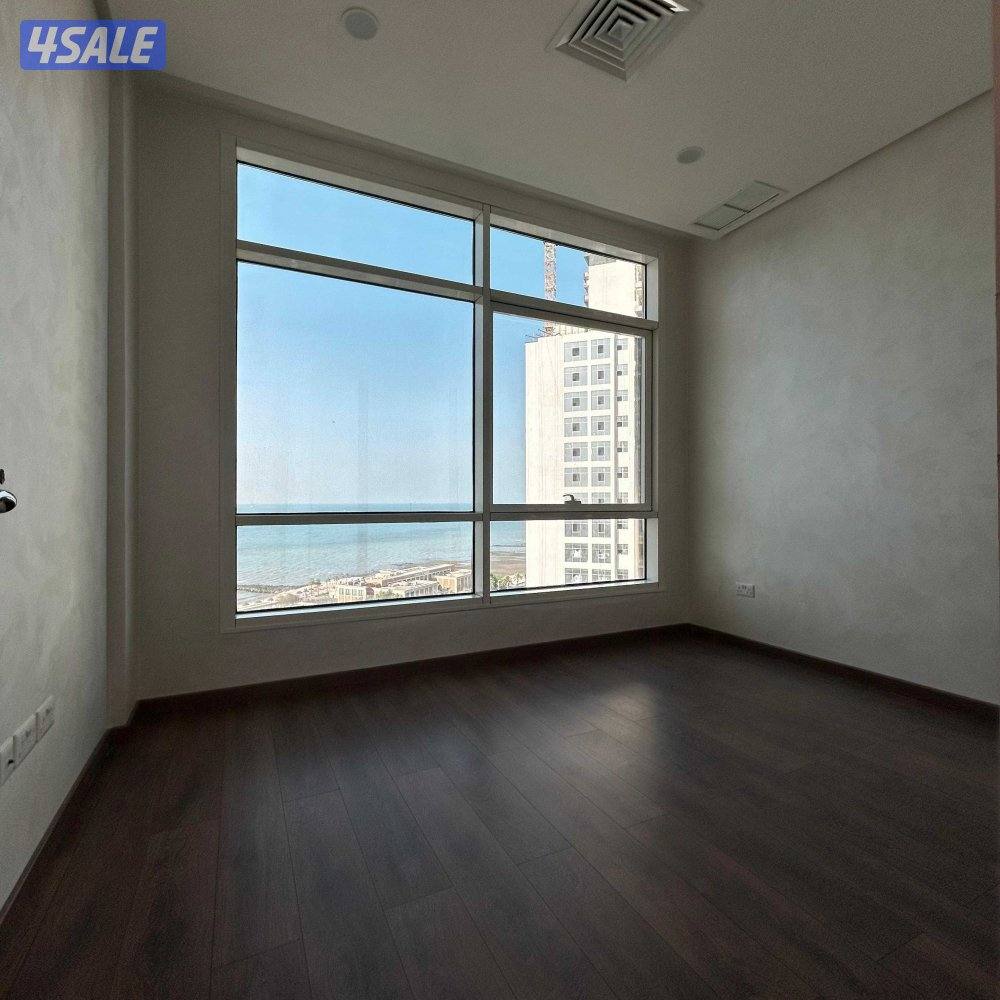 شقة نصف مفروشة للإيجار في شرق1