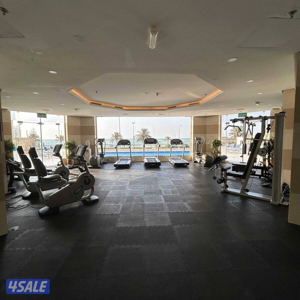 شقة نصف مفروشة للإيجار في شرق7