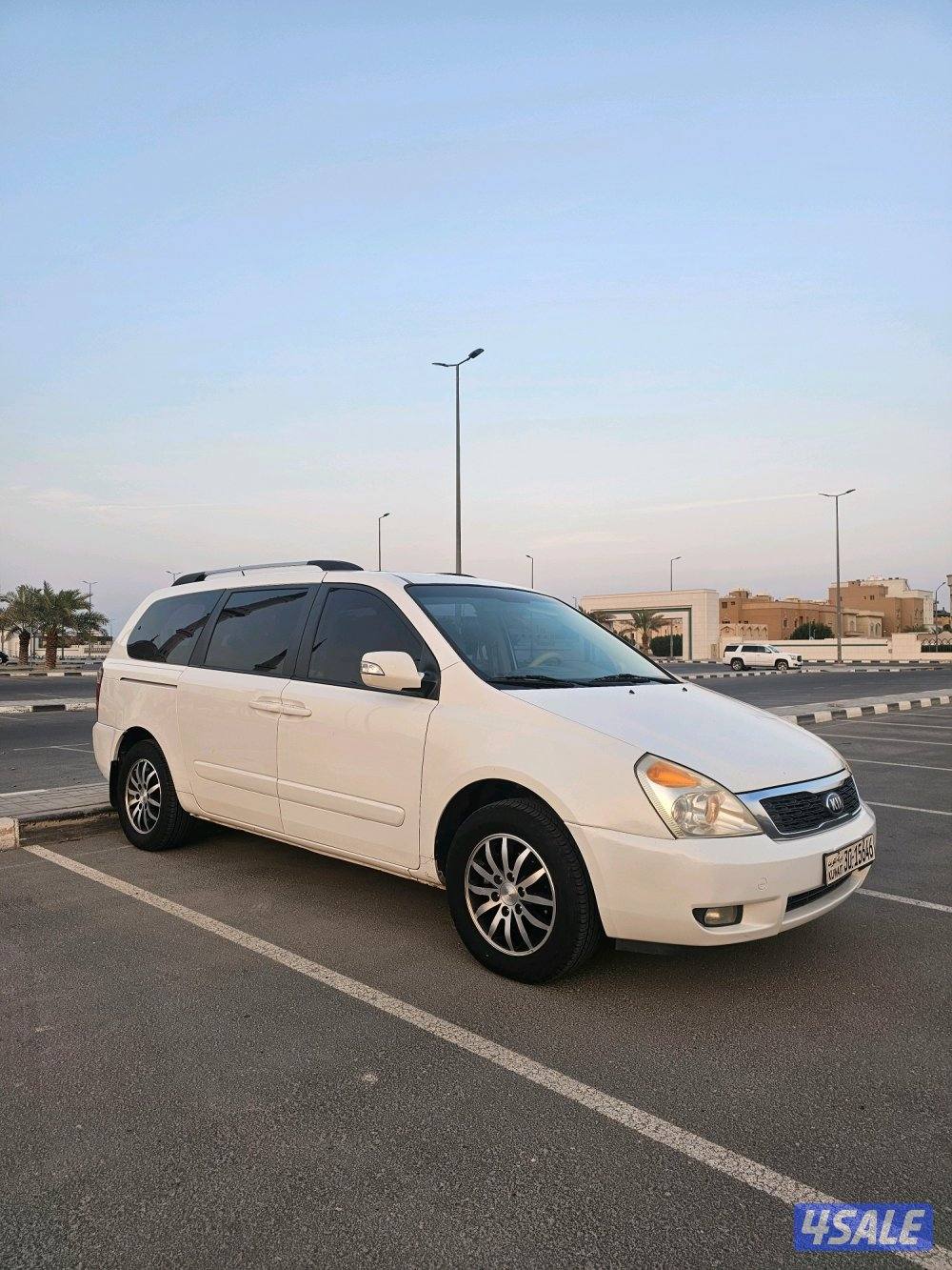 للبيع كرنفال عائليه نظيفه1