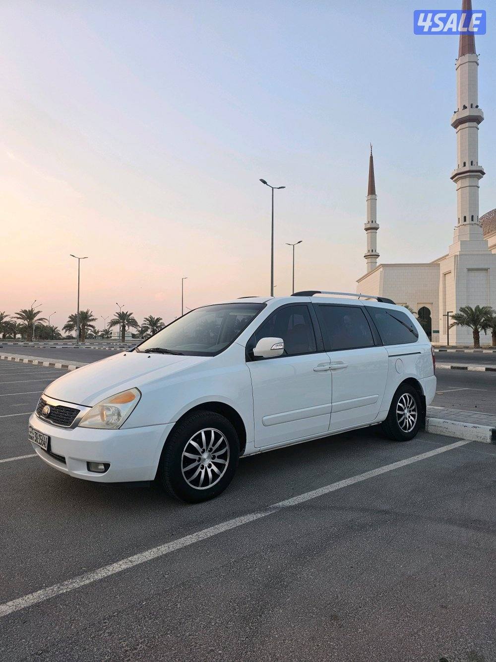 للبيع كرنفال عائليه نظيفه2