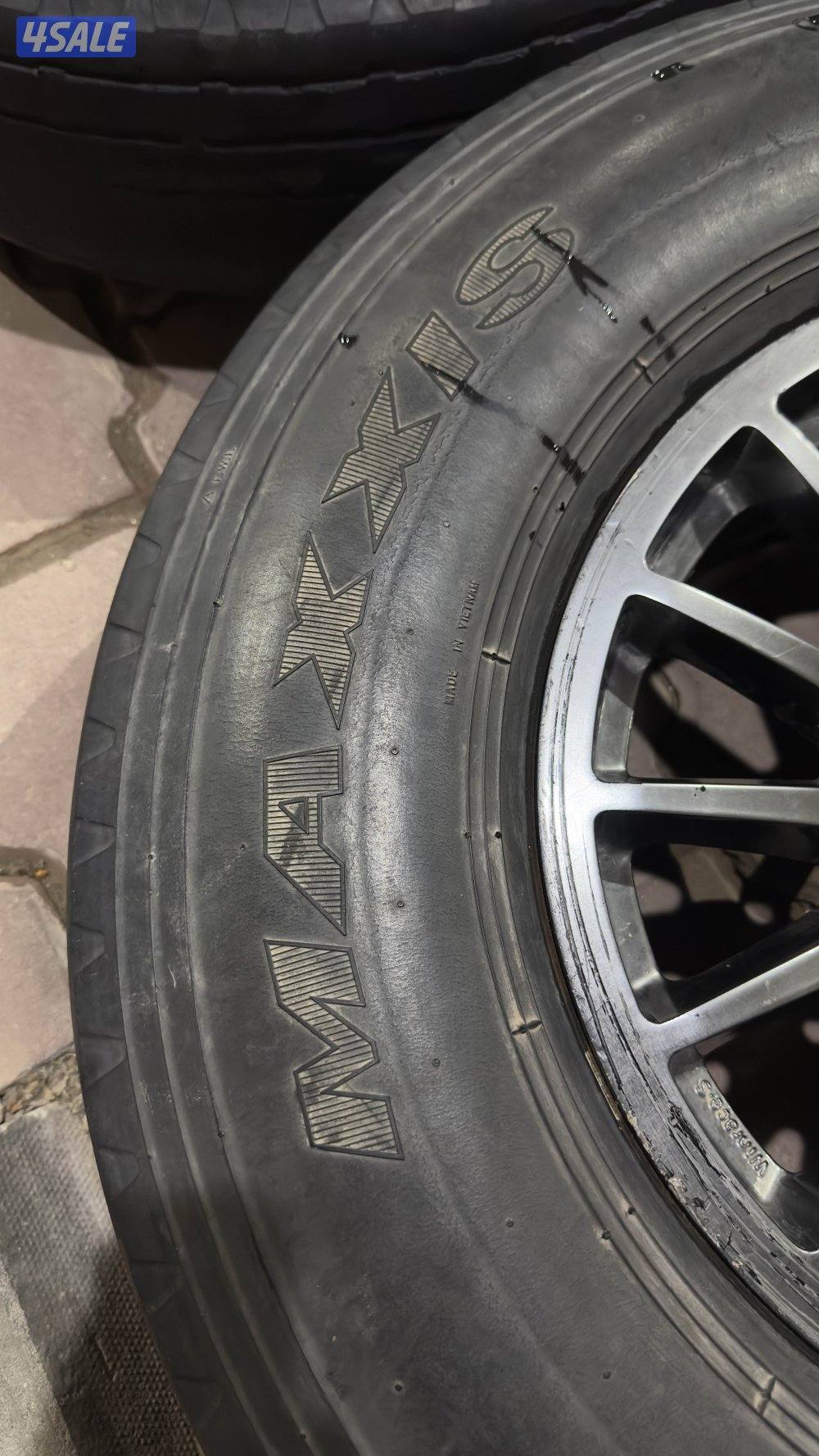 للبيع 4 رنقات برايد اسباني اصلي مع 4 بوالين نص عمر3