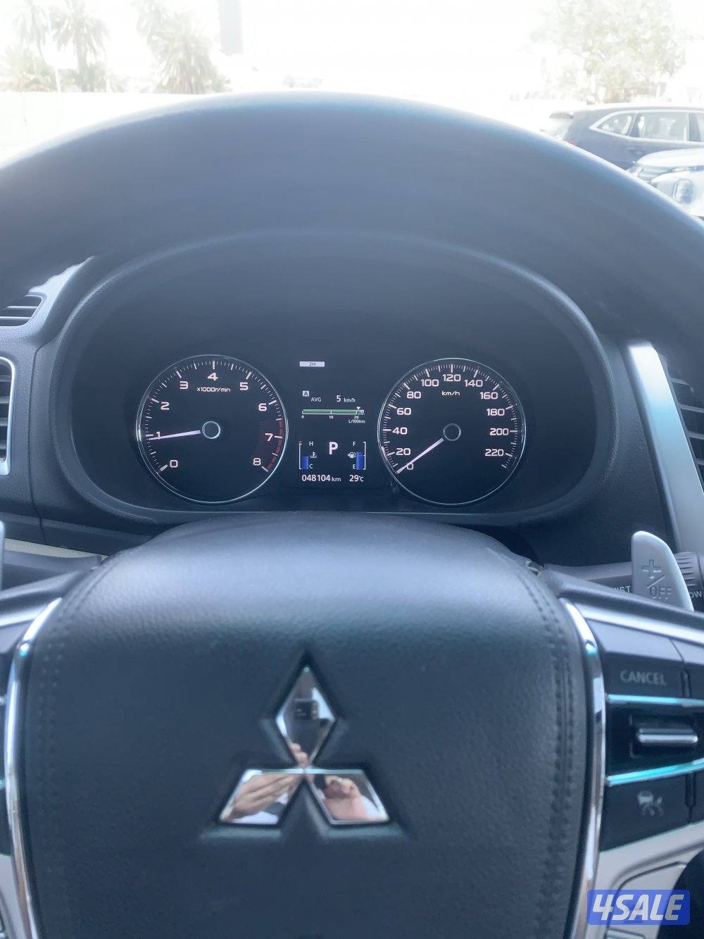 للبيع جيب مونتيرو موديل ٢٠١٨ ماشي 48 الف فقط12