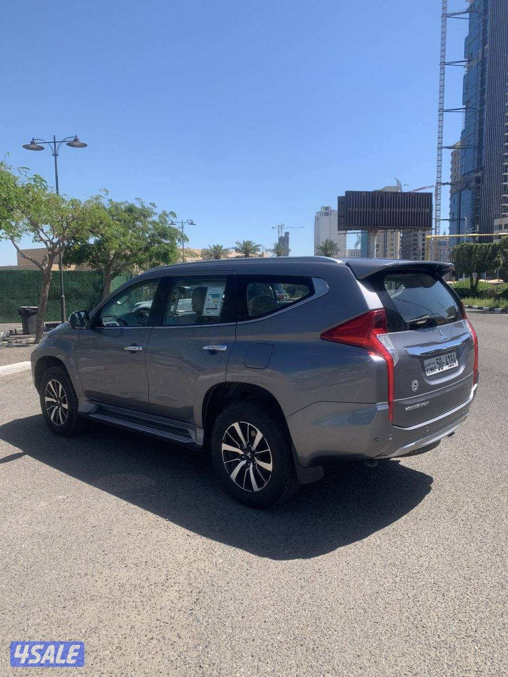 للبيع جيب مونتيرو موديل ٢٠١٨ ماشي 48 الف فقط13