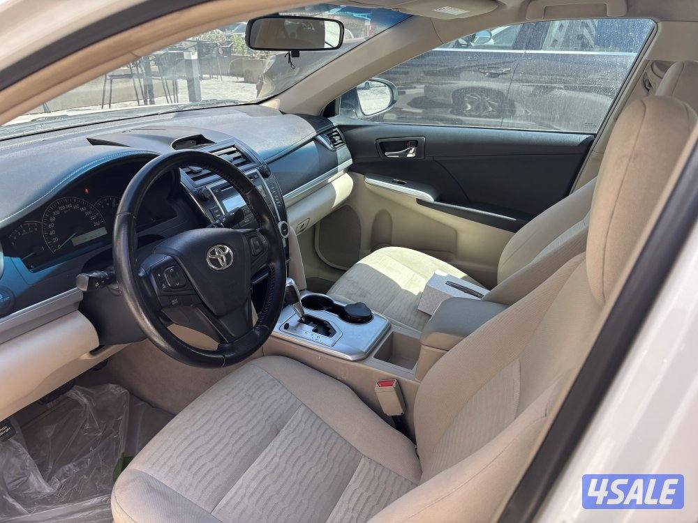 للبيع تويوتا  كامري موديل 2017 بحاله ممتازه عداد157 الف فيها اصباخ6