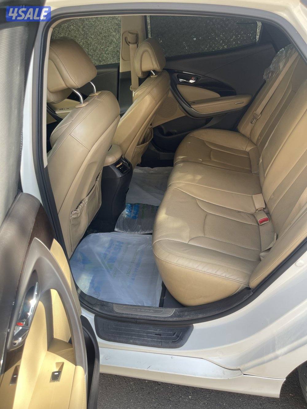 أزيرا ٢٠١٥2