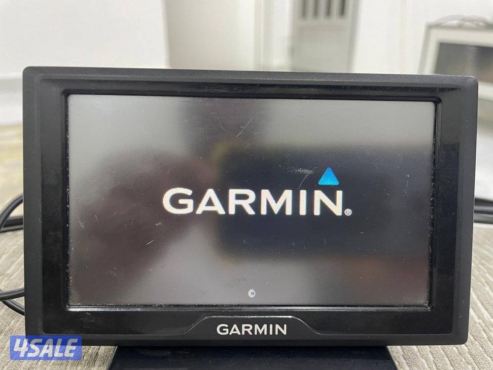 للبيع جهاز قارمن GPS الطراز درايف 51 خرائط مدن الخليج و صحراء الخليج0