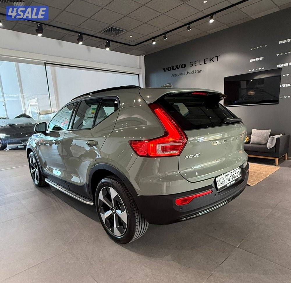 للبيع XC40 20252