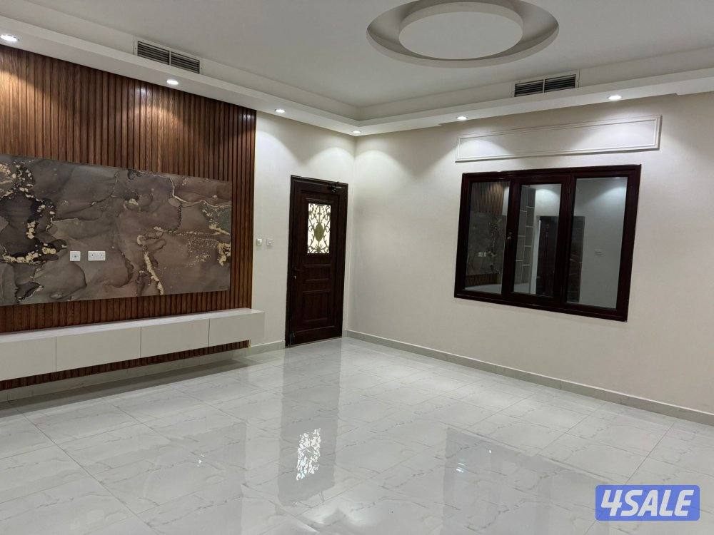 للاجار دور ارضي كبير قسيمه بطن وظهر مدخلين1