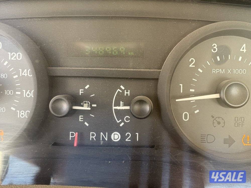 فورد ماركيز 2011 شرط الفحص قير مكينه شاصي بحاله ممتازه ماشي 348 الف4