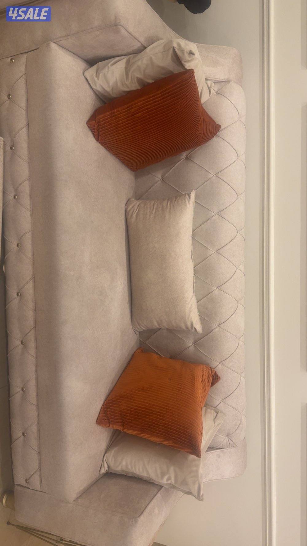 طقم جلوس قطعتين وطاوله مرايا مترين1