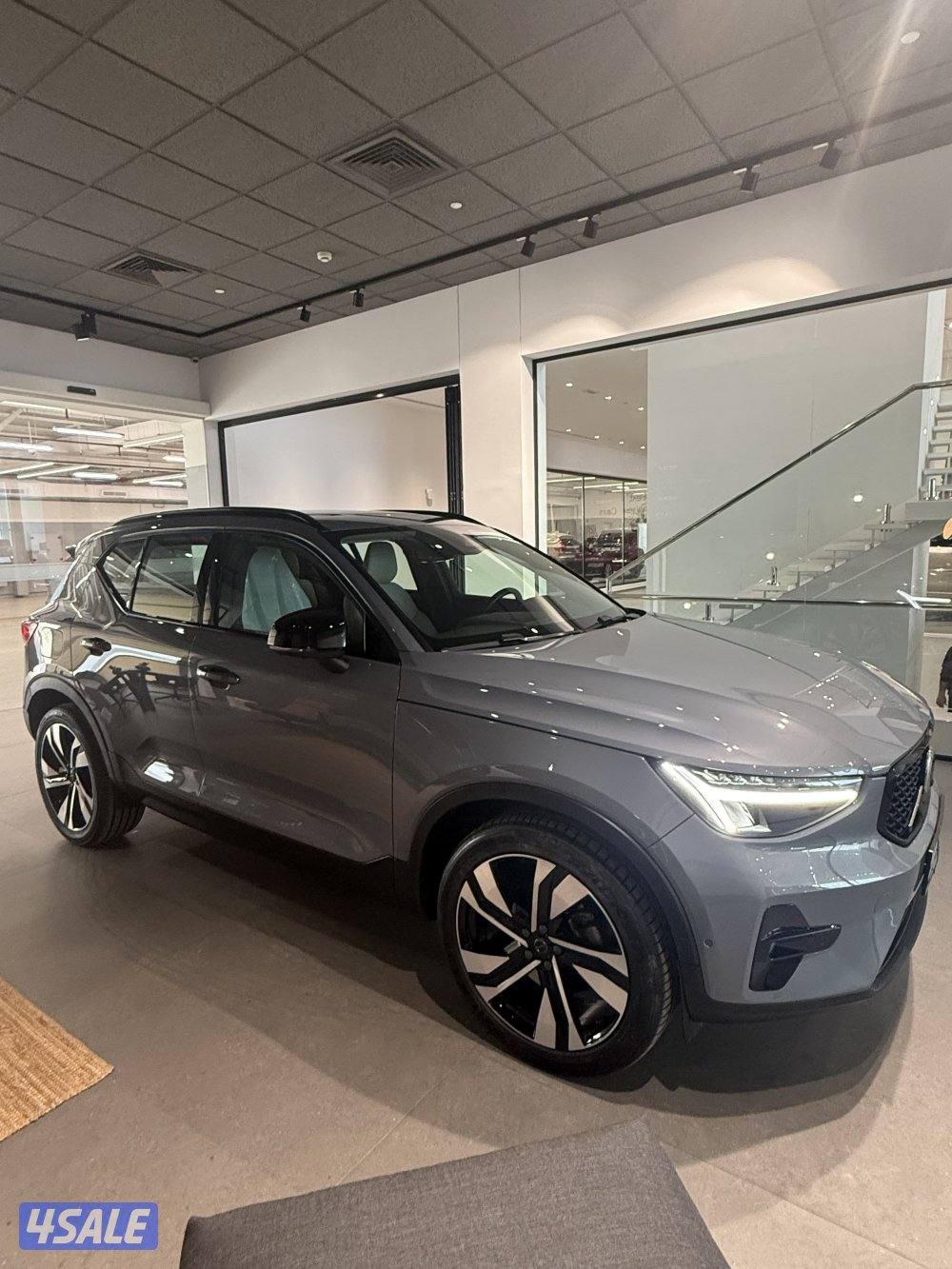 للبيع XC40 20231