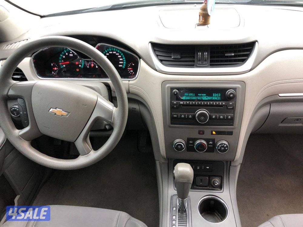 للبيع شيفروليه ترافيرس موديل 20152