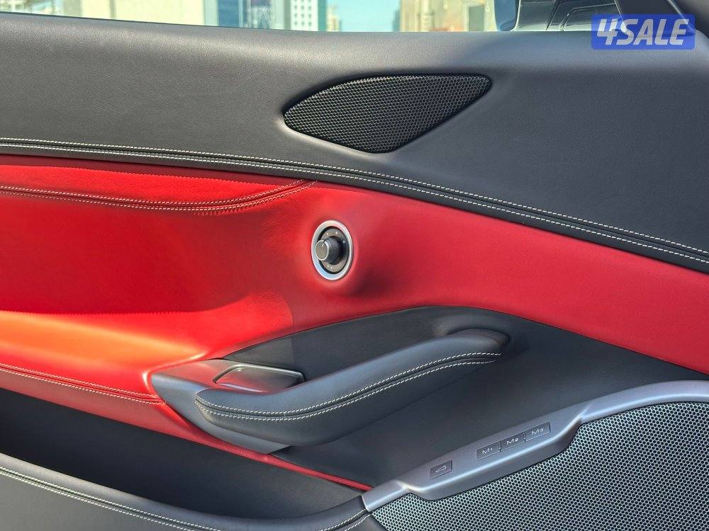 فيراريPORTIFINO موديل2019 عداد22الف وارد الزياني سيرفس منتظم12