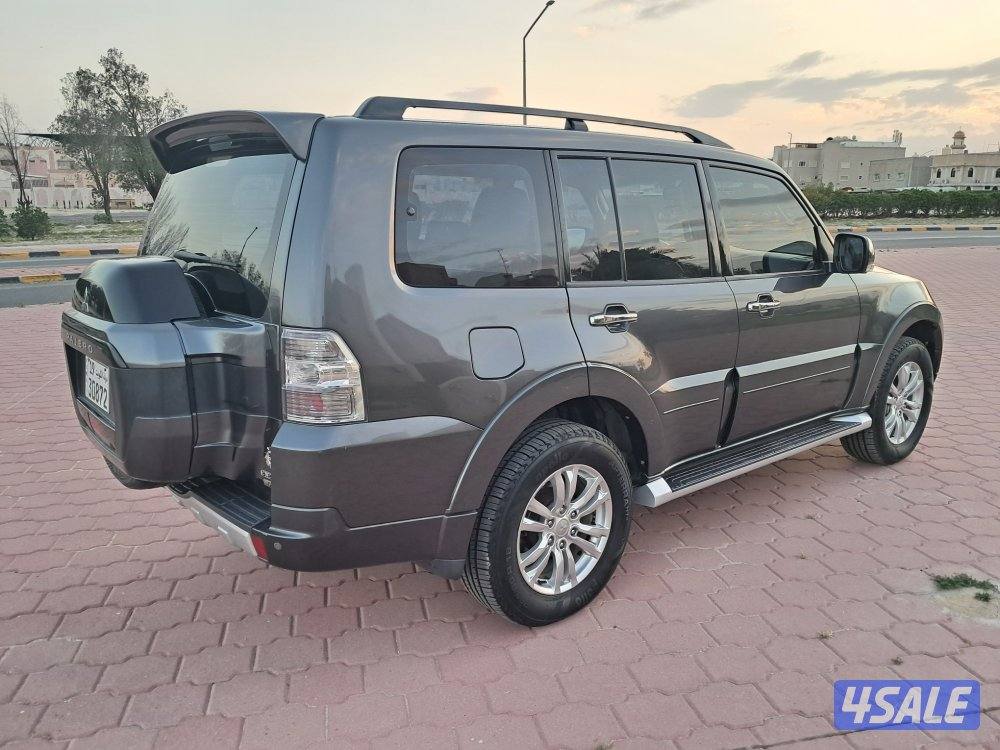 للبيع باجيرو موديل 2020 ماشي 148 الف مكينه الكبير 38003