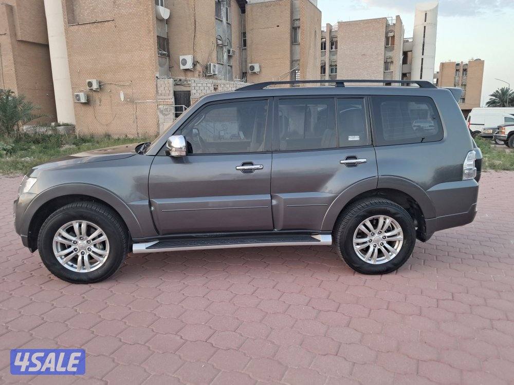 للبيع باجيرو موديل 2020 ماشي 148 الف مكينه الكبير 38004