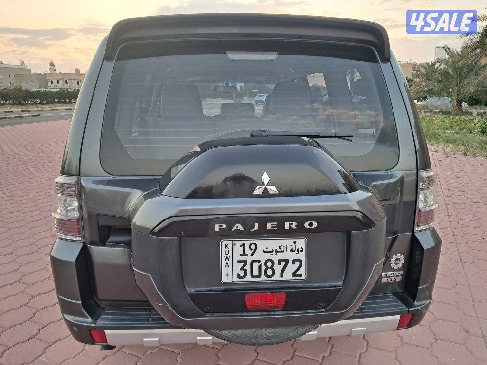 للبيع باجيرو موديل 2020 ماشي 148 الف مكينه الكبير 38005