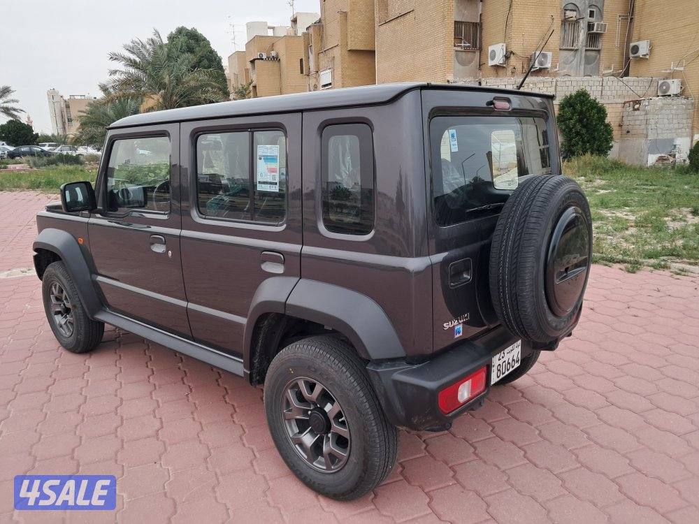 للبيع سوزوكي جيمني موديل 2025 ماشي 11 الف شبه اصفار كامل المواصفات3
