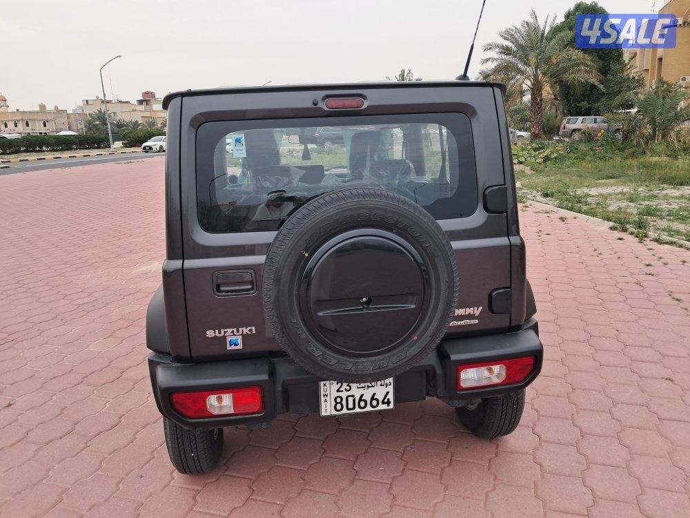 للبيع سوزوكي جيمني موديل 2025 ماشي 11 الف شبه اصفار كامل المواصفات6