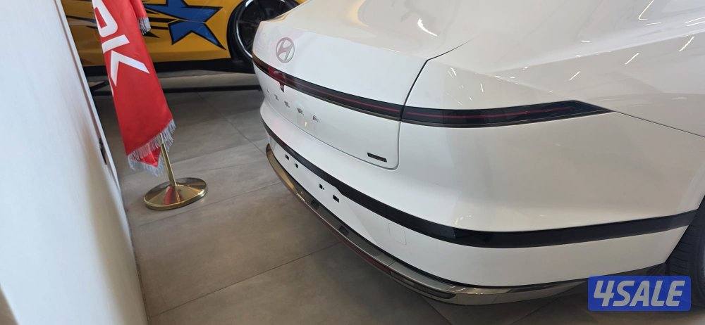 HYUNDAI AZERA CALLIGRAPHY V69