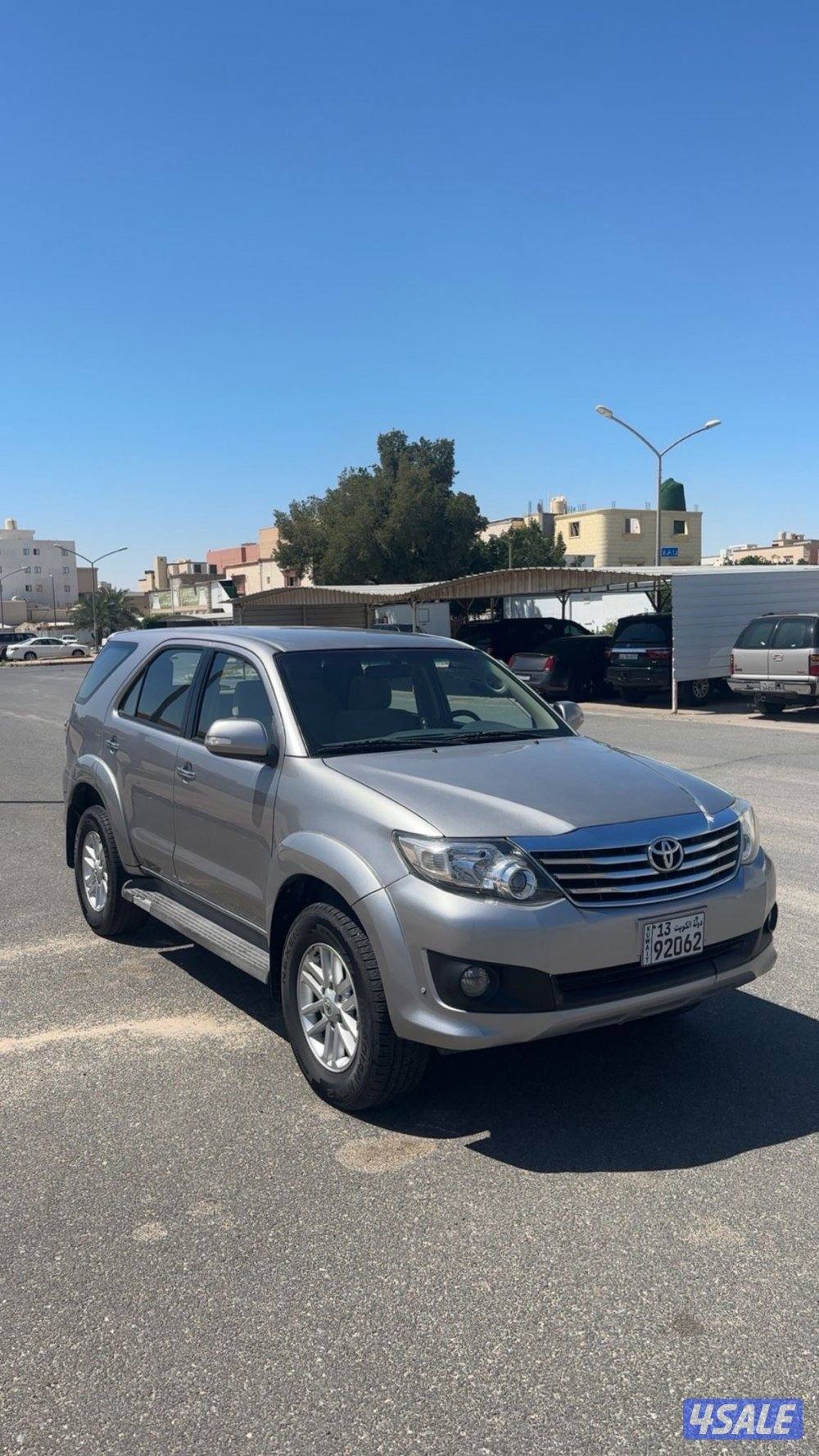 للبيع جيب فورتنر موديل 20150