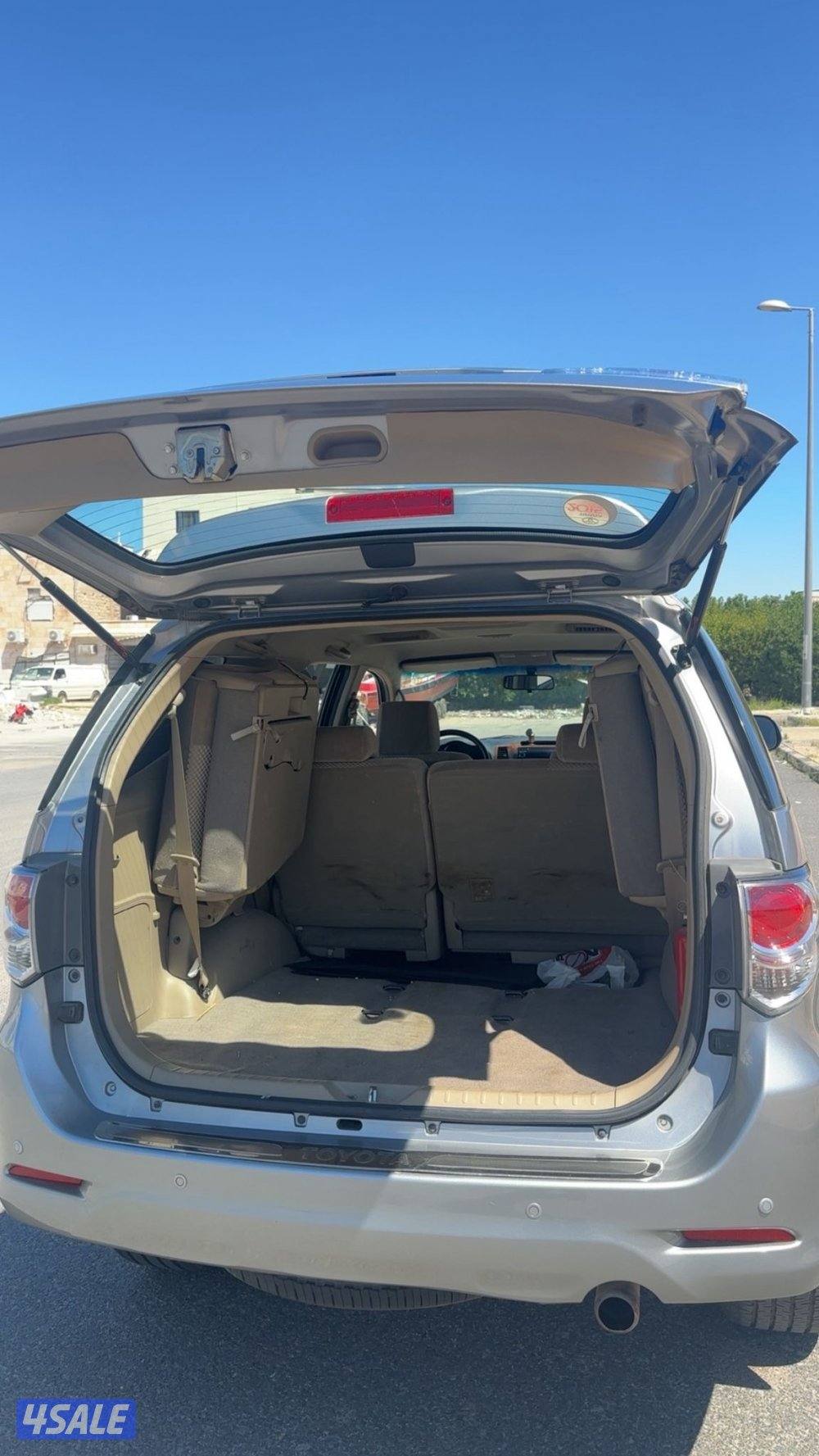 للبيع جيب فورتنر موديل 20152