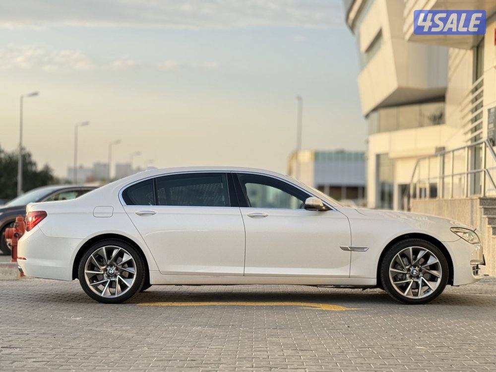 للبيع بي ام 740! موديل 20153