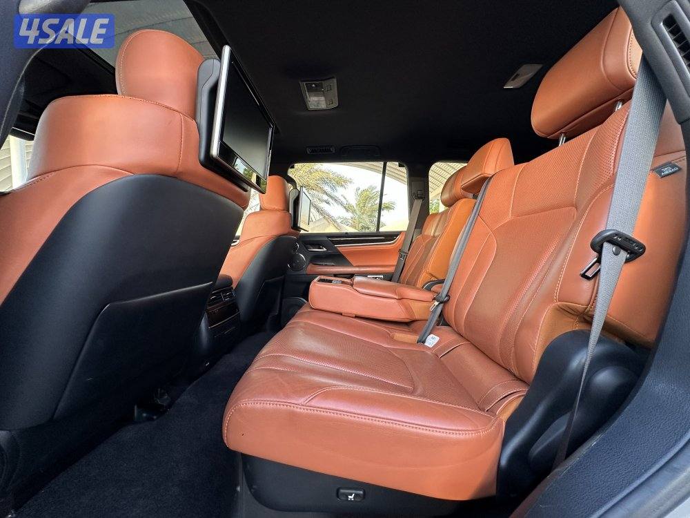 معرض القمة🚩9